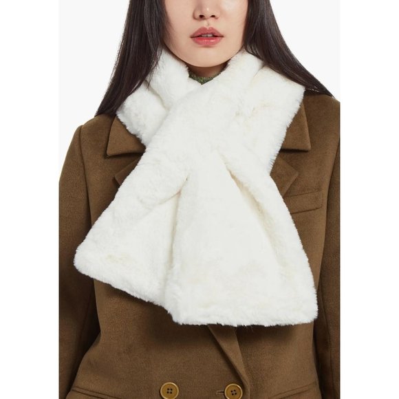 APPARIS bambi faux fur scarf in cream OS - Picture 1 of 6